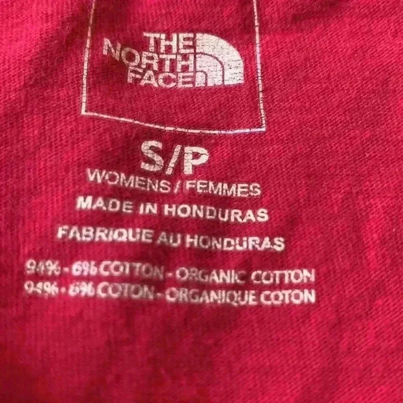 The North Face fitted T-shirt w cap sleeves, 100% cotton, fuchsia w a tree - Picture 4 of 7